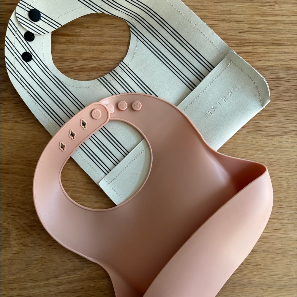 Mushie and Gathre Bib Set